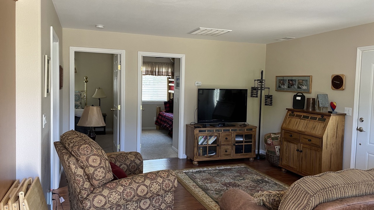 Photo of Livingroom in Douglas County