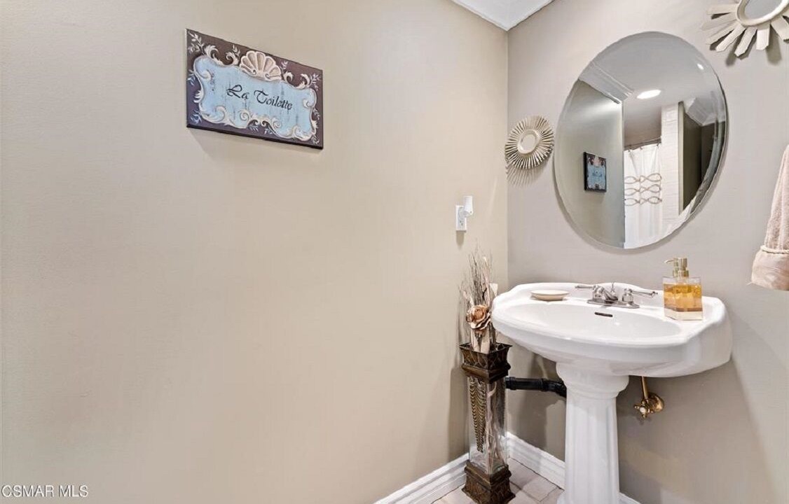 Photo of Bathroom in Thousand Oaks