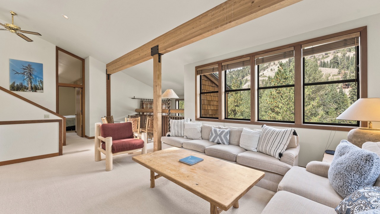 Photo of Livingroom in Alpine Meadows
