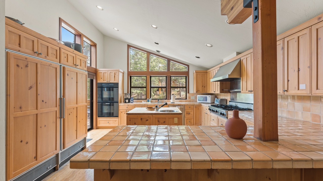 Photo of Kitchen in Alpine Meadows