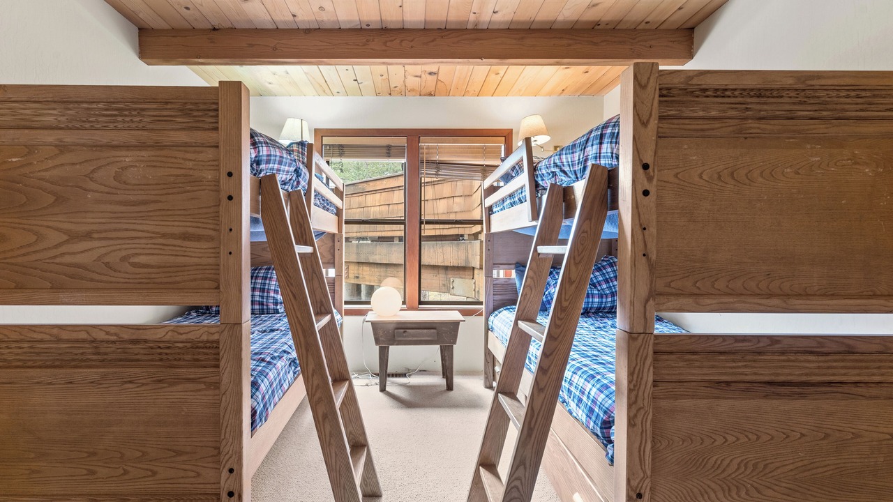 Photo of Bedroom in Alpine Meadows