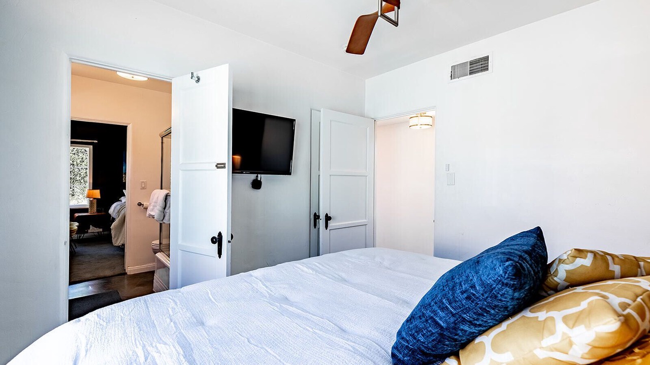 Photo of Bedroom in Tahquitz River Estates