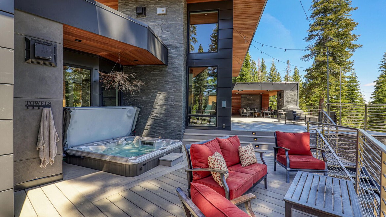 Photo of Patio Balcony in Ponderosa Palisades