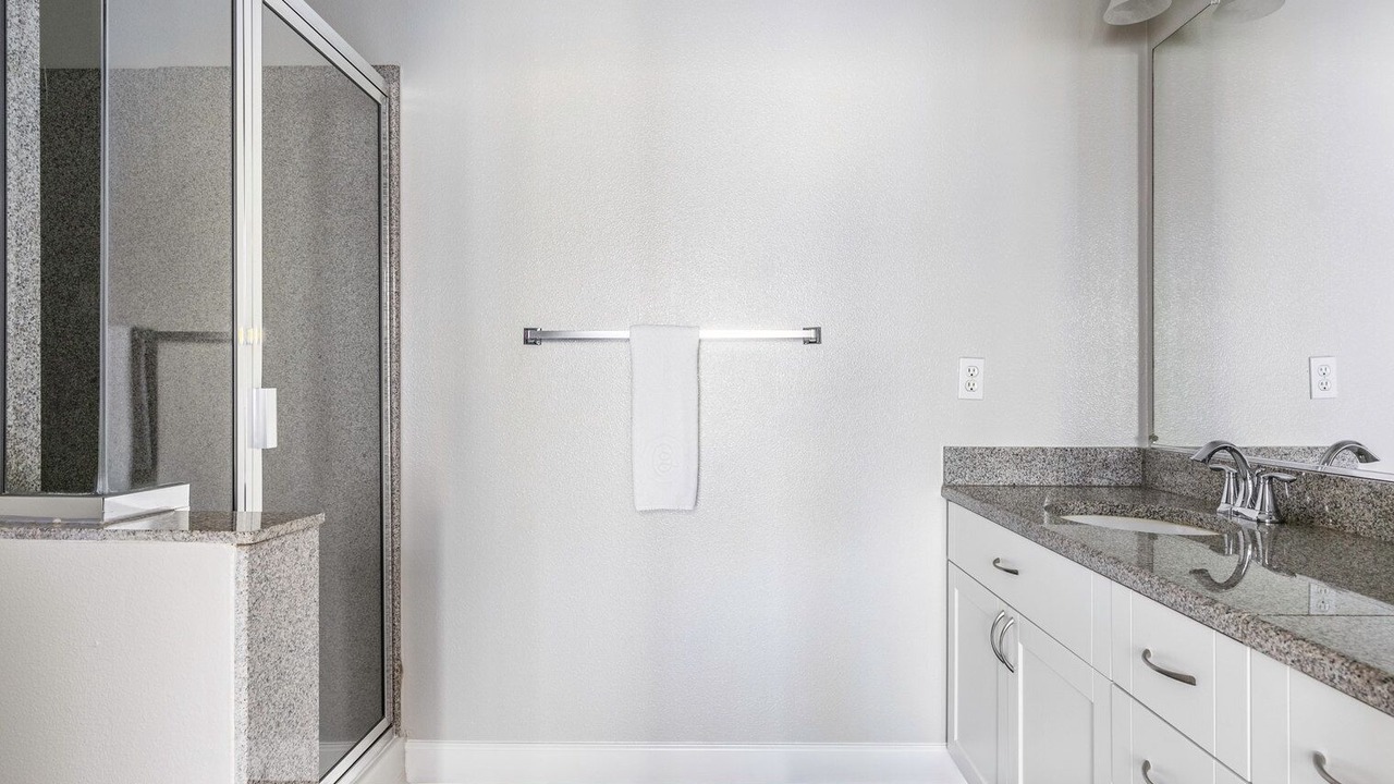 Photo of Bathroom in Central San Mateo