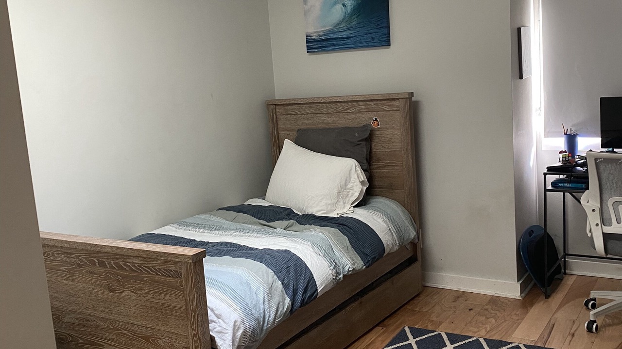 Photo of Bedroom in West Menlo Park