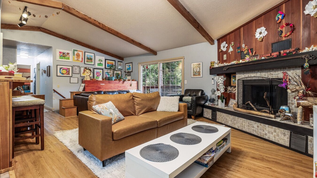 Photo of Livingroom in Twain Harte