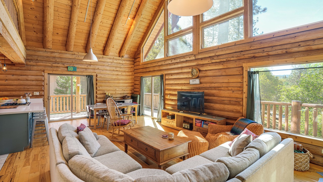 Photo of Livingroom in Groveland