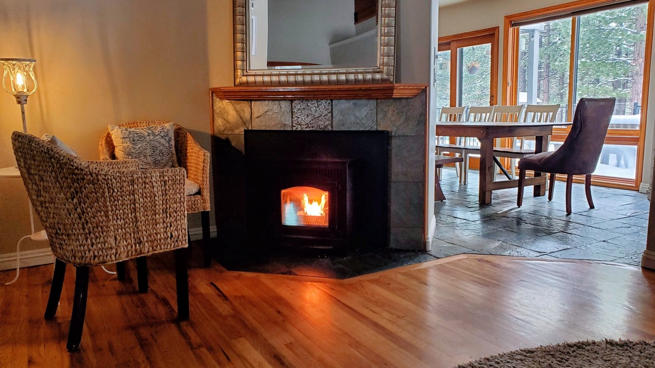 Photo of Livingroom in Galena Forest Estates