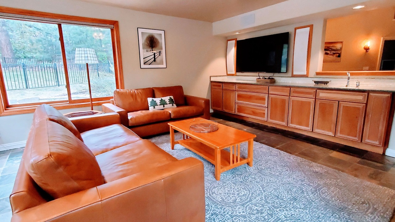 Photo of Livingroom in Galena Forest Estates