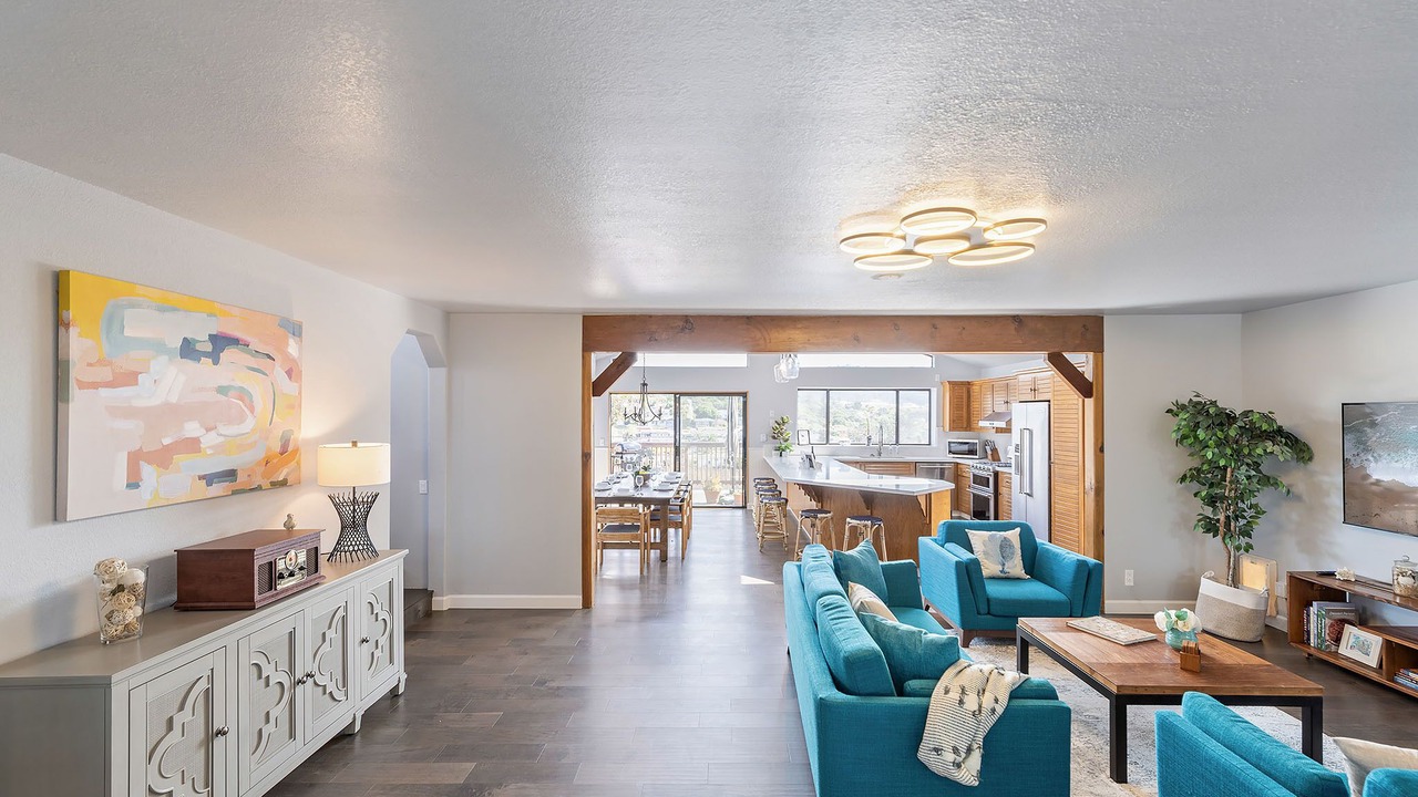 Photo of Bedroom in Del Rey Oaks