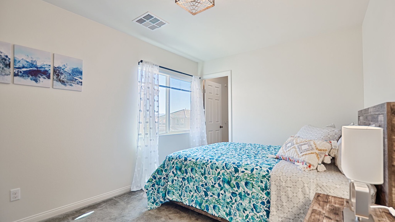 Photo of Bedroom in Enterprise
