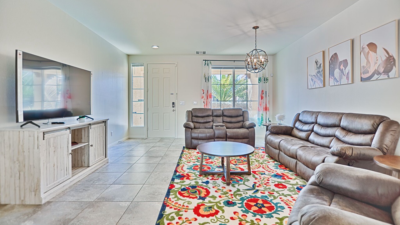Photo of Livingroom in Enterprise