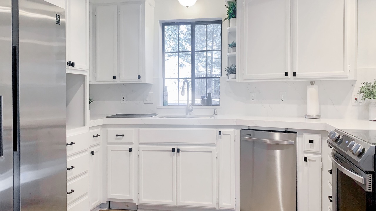 Photo of Kitchen in Groveland