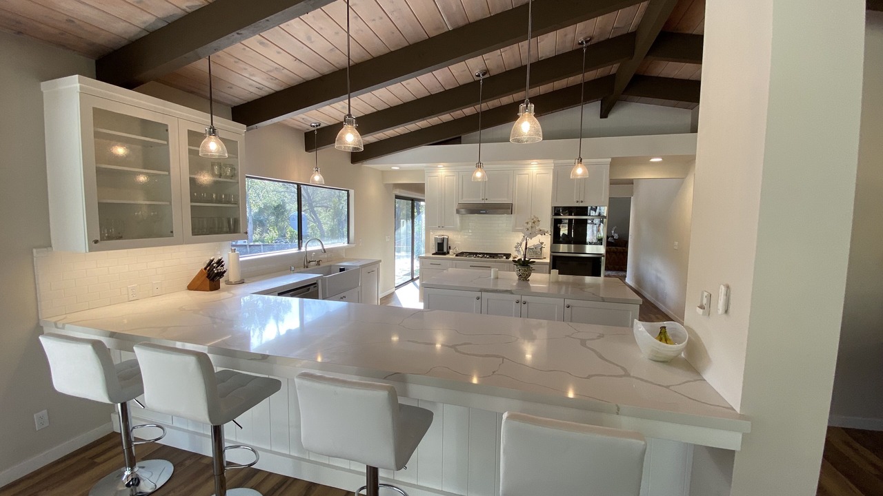 Photo of Kitchen in Central Portola Valley