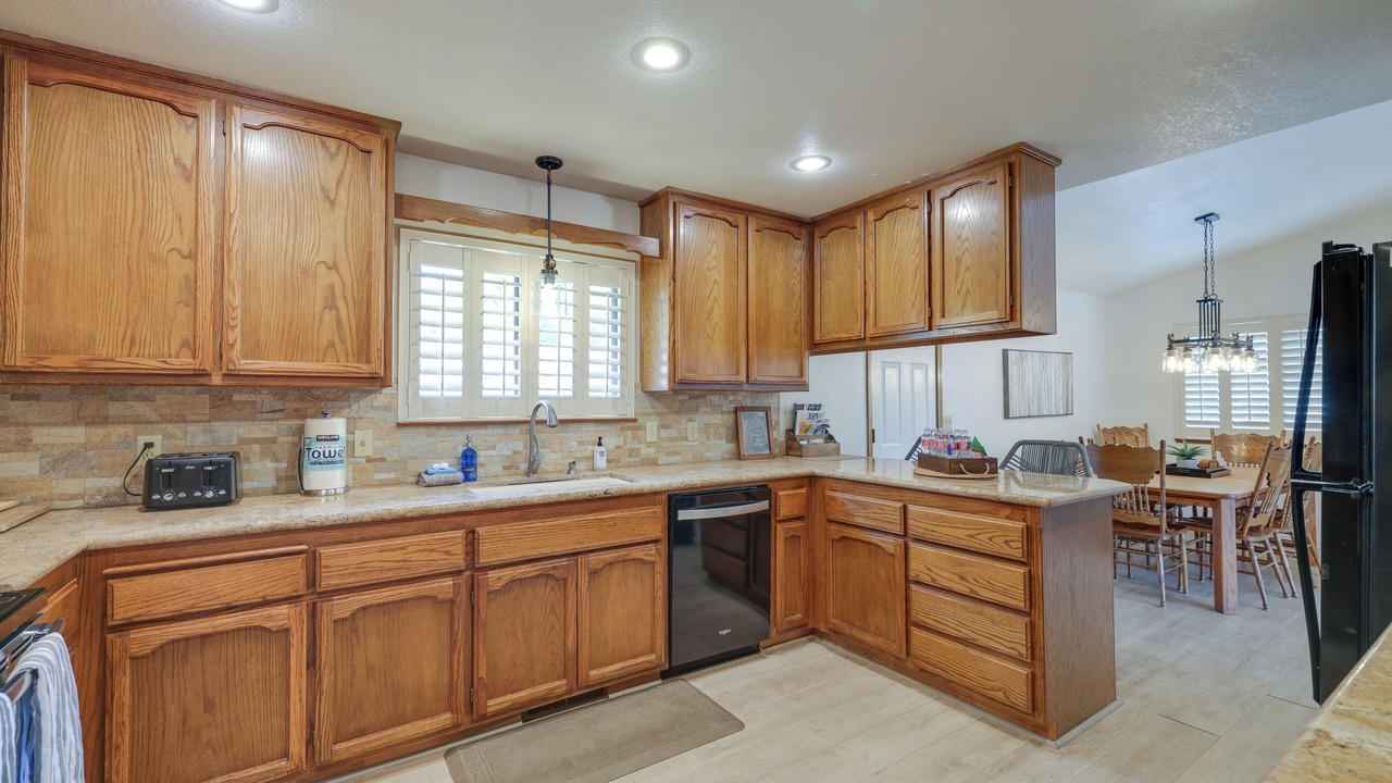Photo of Kitchen in Groveland