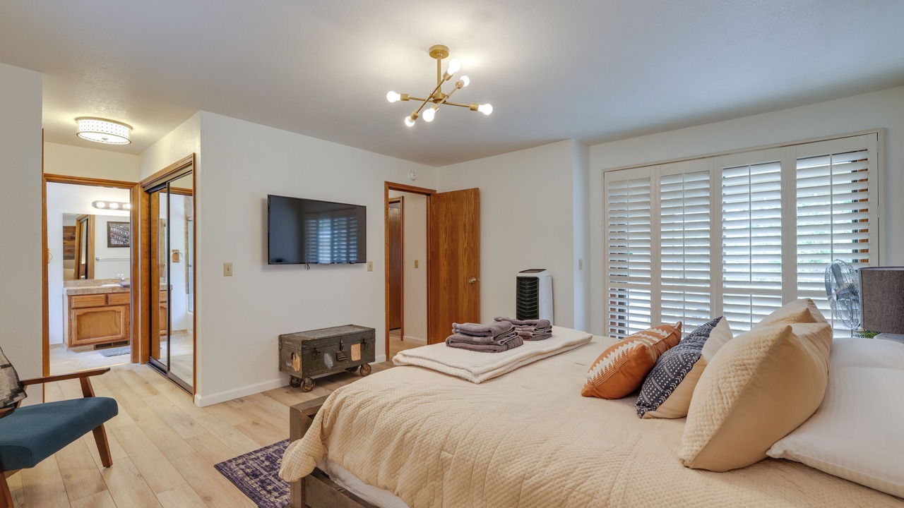 Photo of Bedroom in Groveland