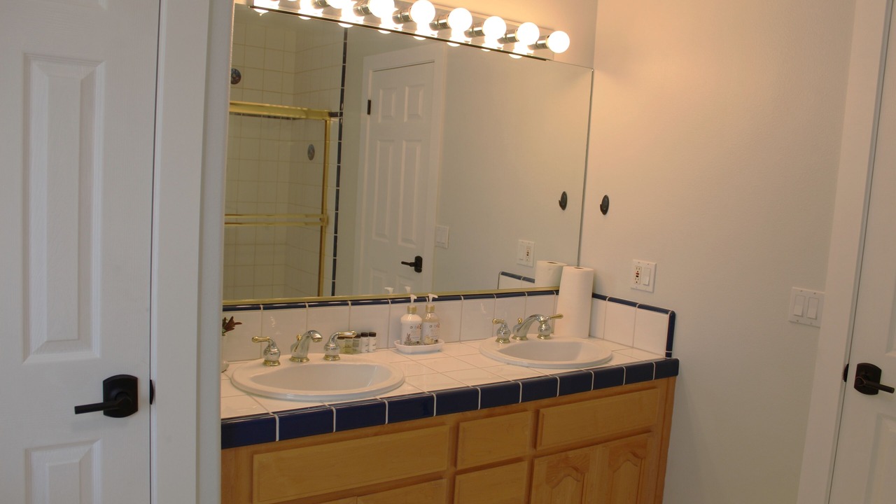 Photo of Bathroom in Yosemite Lakes