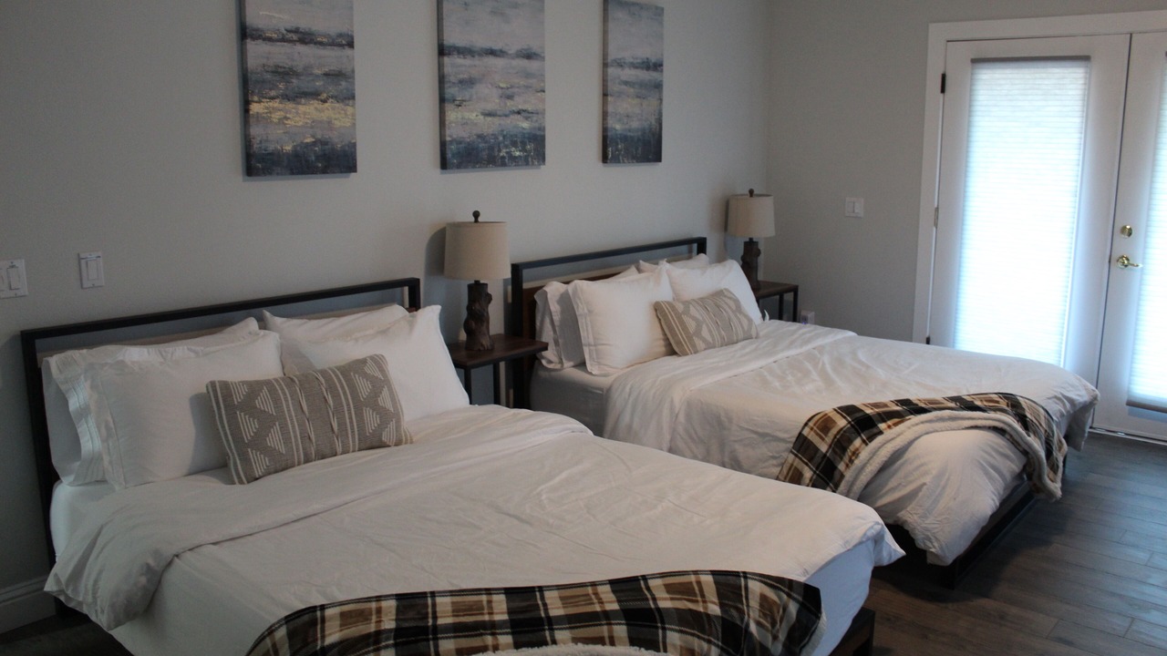 Photo of Bedroom in Yosemite Lakes