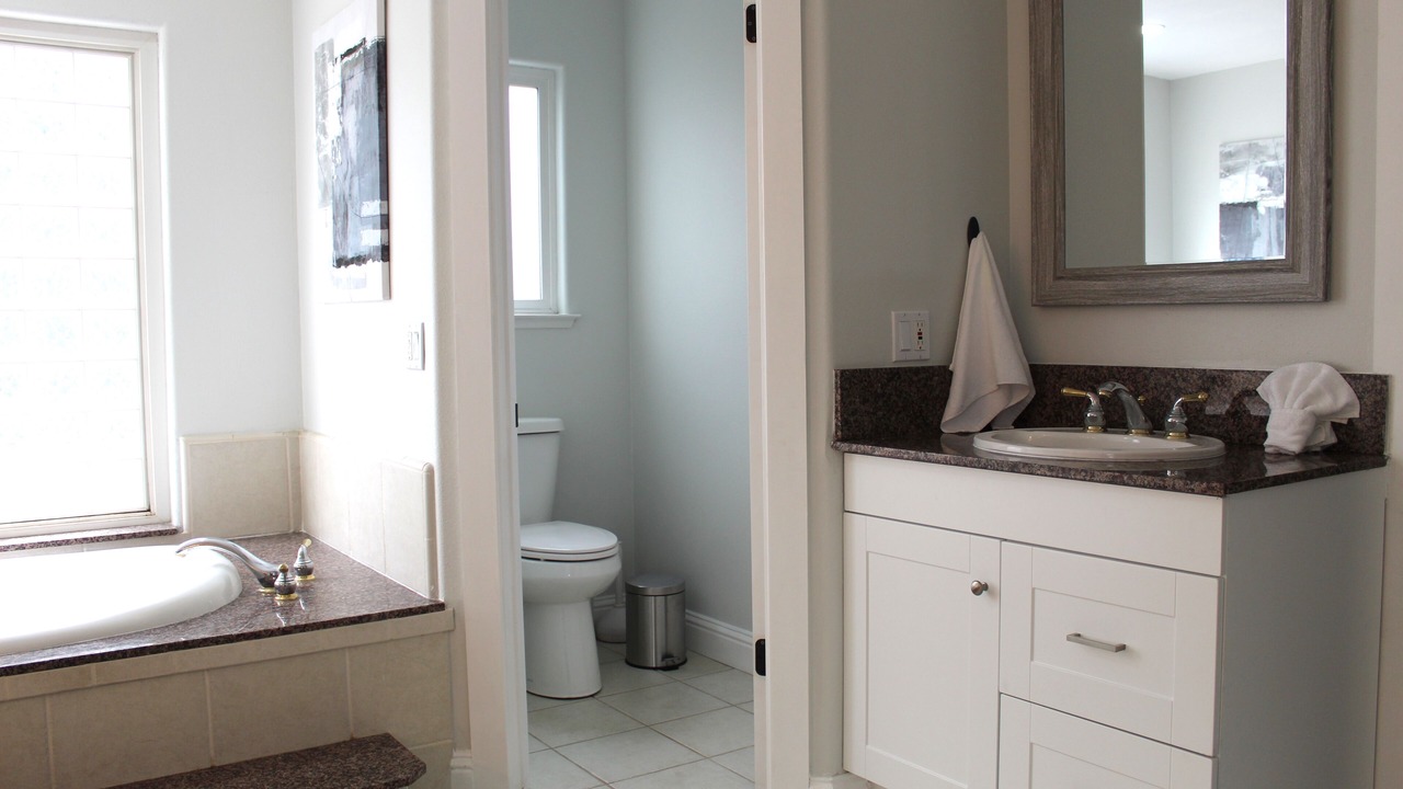 Photo of Bathroom in Yosemite Lakes