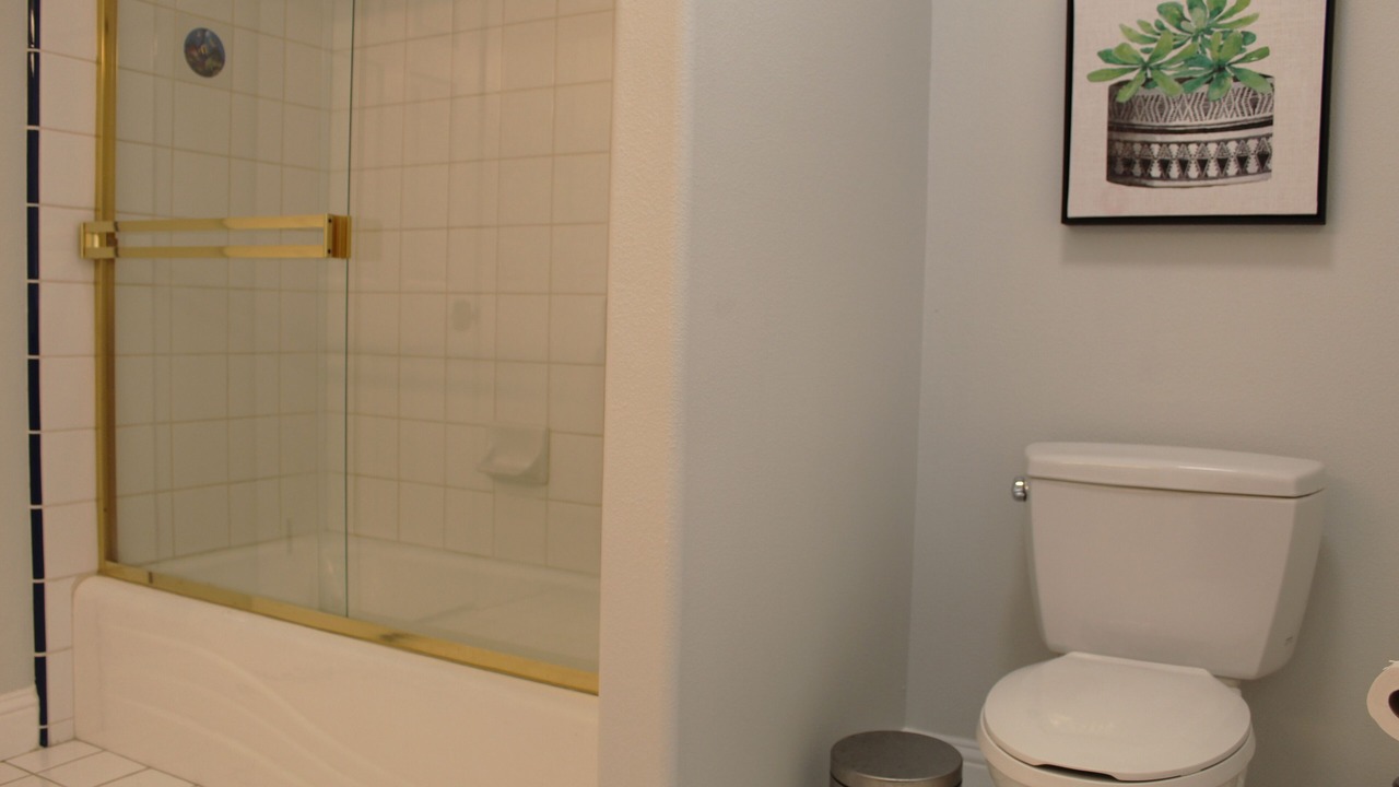 Photo of Bathroom in Yosemite Lakes