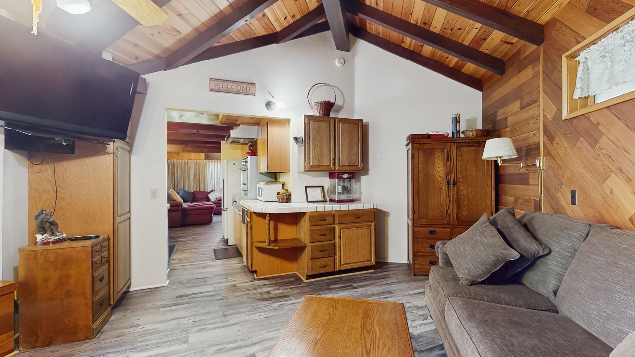 Photo of Livingroom in Cedar Glen