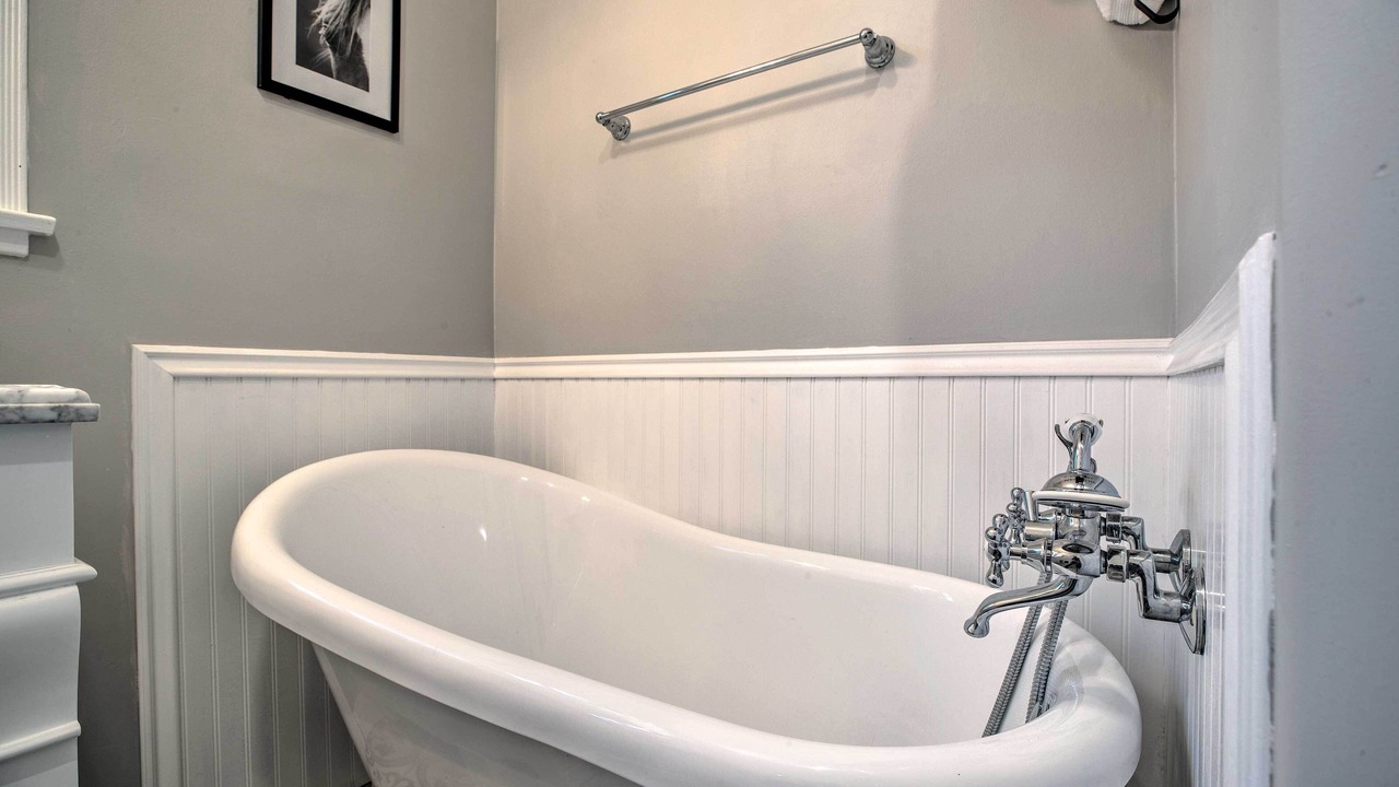 Photo of Bathroom in Bishop