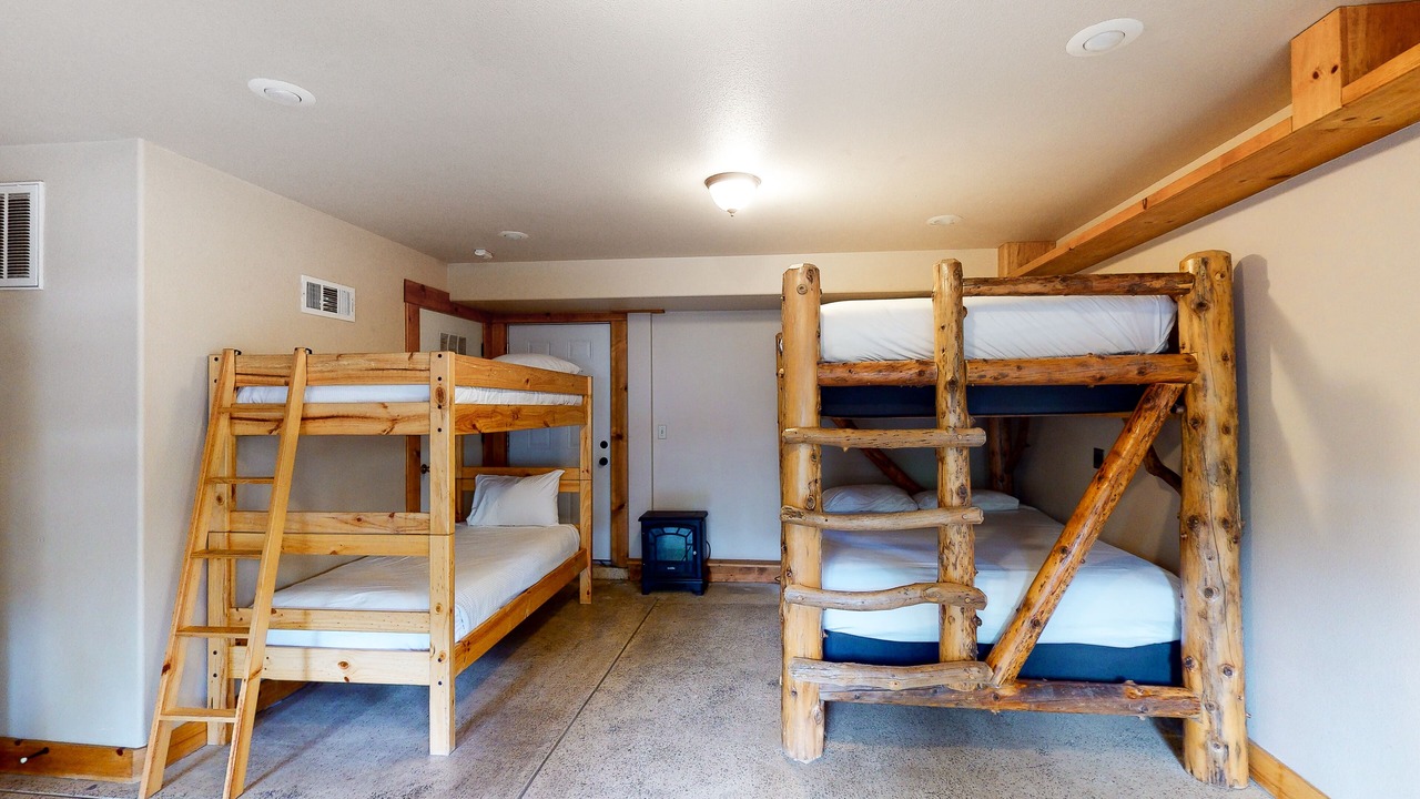 Photo of Bedroom in Bass Lake