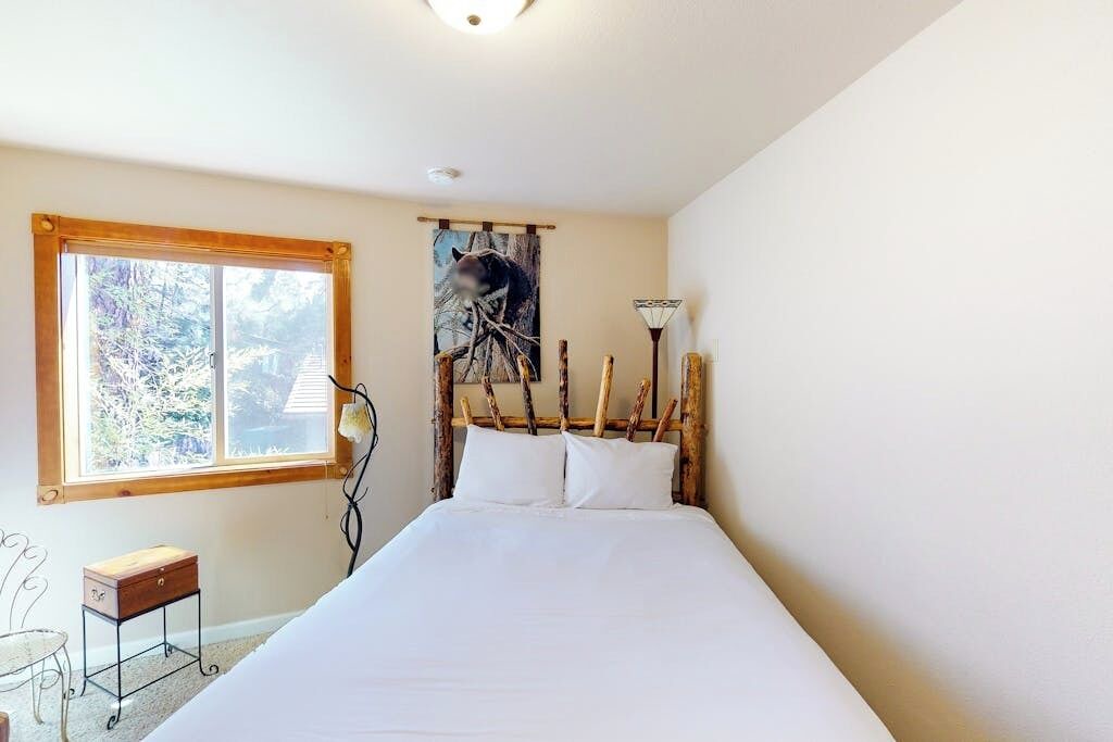 Photo of Bedroom in Bass Lake