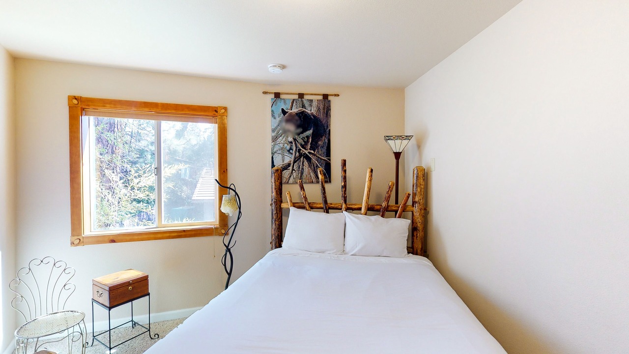 Photo of Bedroom in Bass Lake