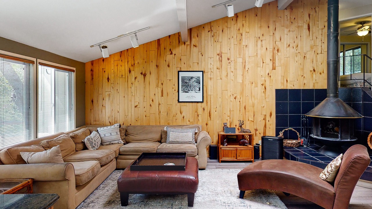 Photo of Livingroom in Bass Lake