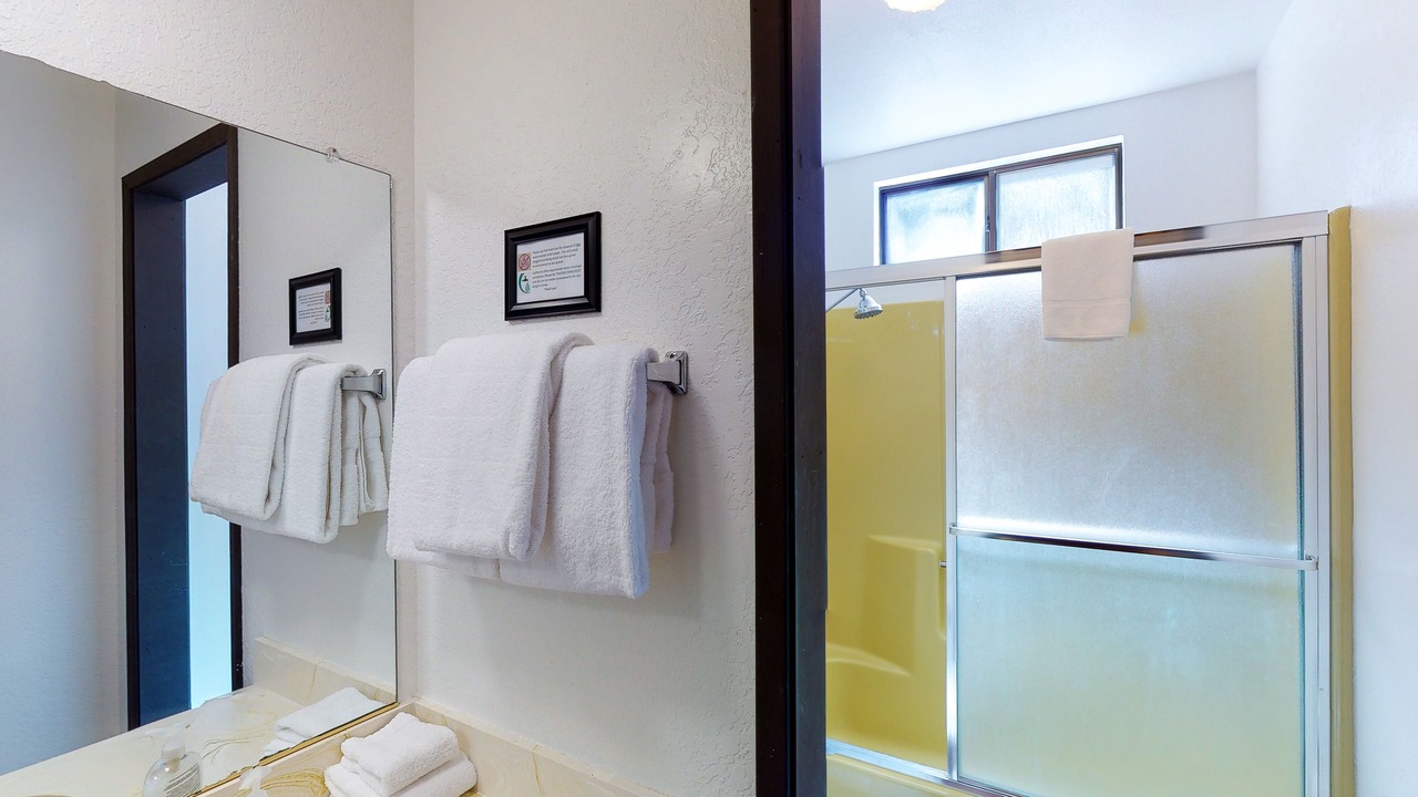 Photo of Bathroom in Fish Camp