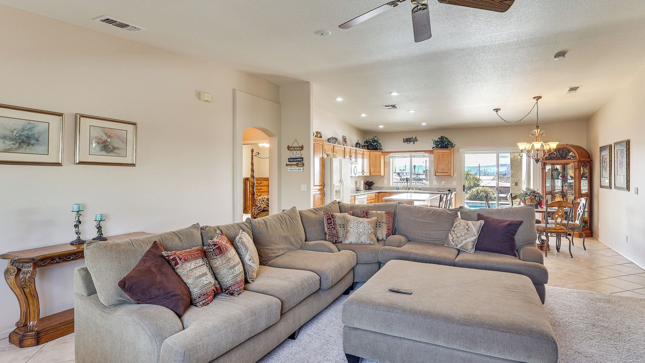 Photo of Livingroom in Lake Havasu City