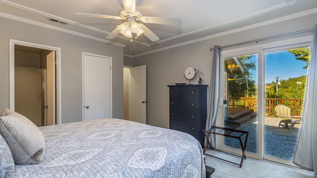 Photo of Bedroom in Yosemite Forks