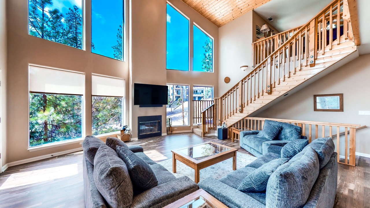 Photo of Livingroom in Bass Lake