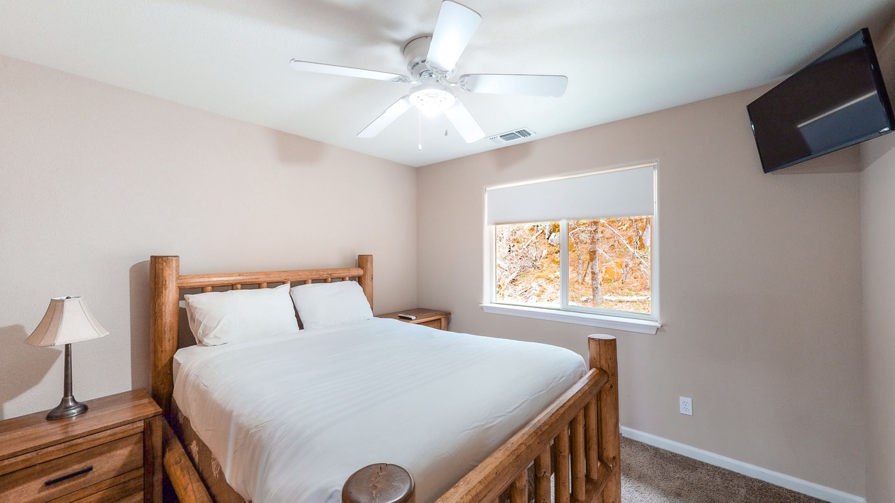 Photo of Bedroom in Bass Lake