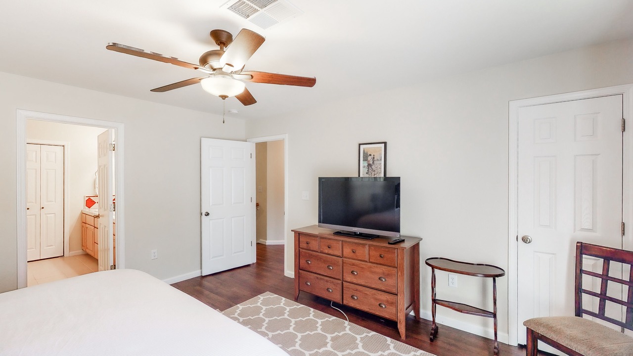 Photo of Bedroom in Bass Lake