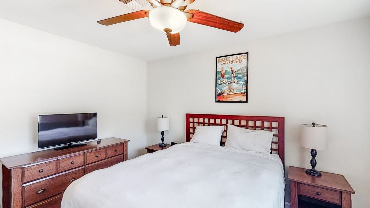 Photo of Bedroom in Bass Lake