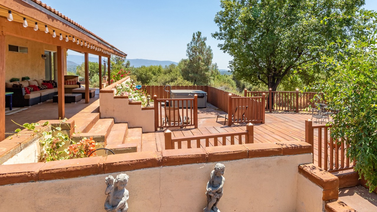 Photo of Patio Balcony in North Fork