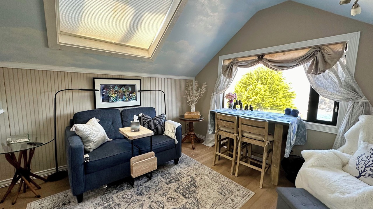 Photo of Livingroom in Fort Bragg