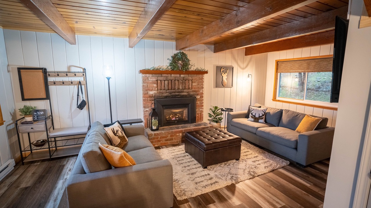 Photo of Livingroom in Mi-Wuk Village