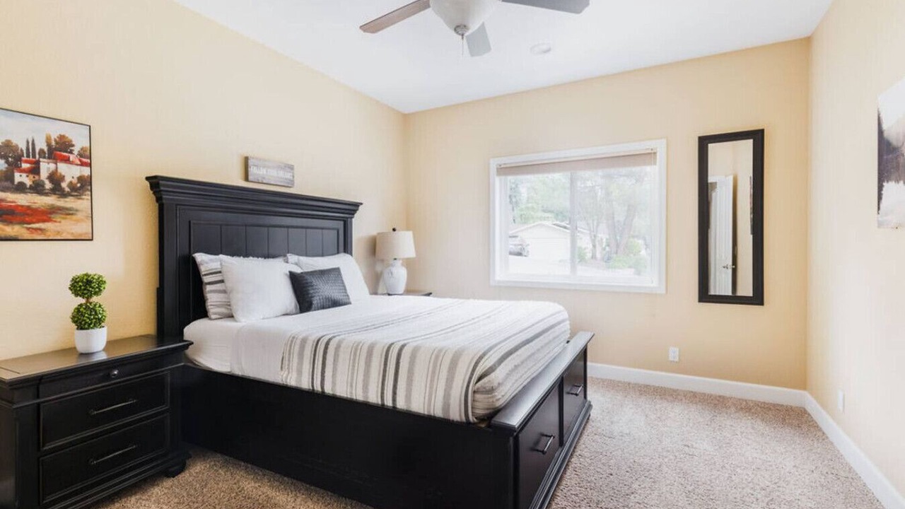 Photo of Bedroom in Oakhurst