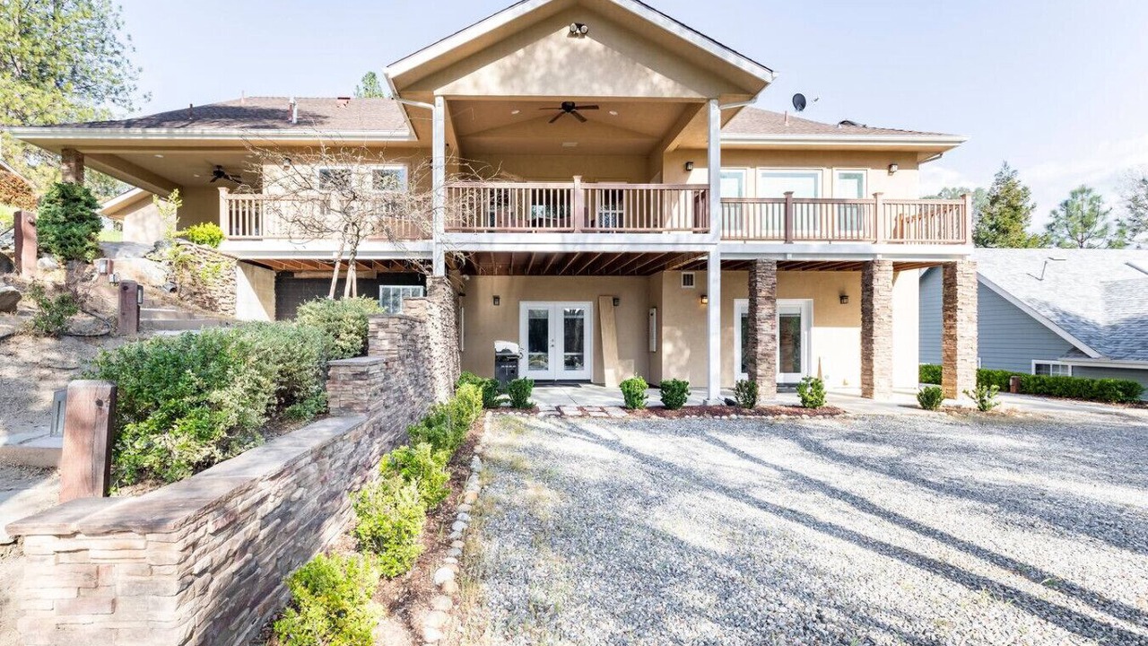 Photo of Outdoor in Oakhurst