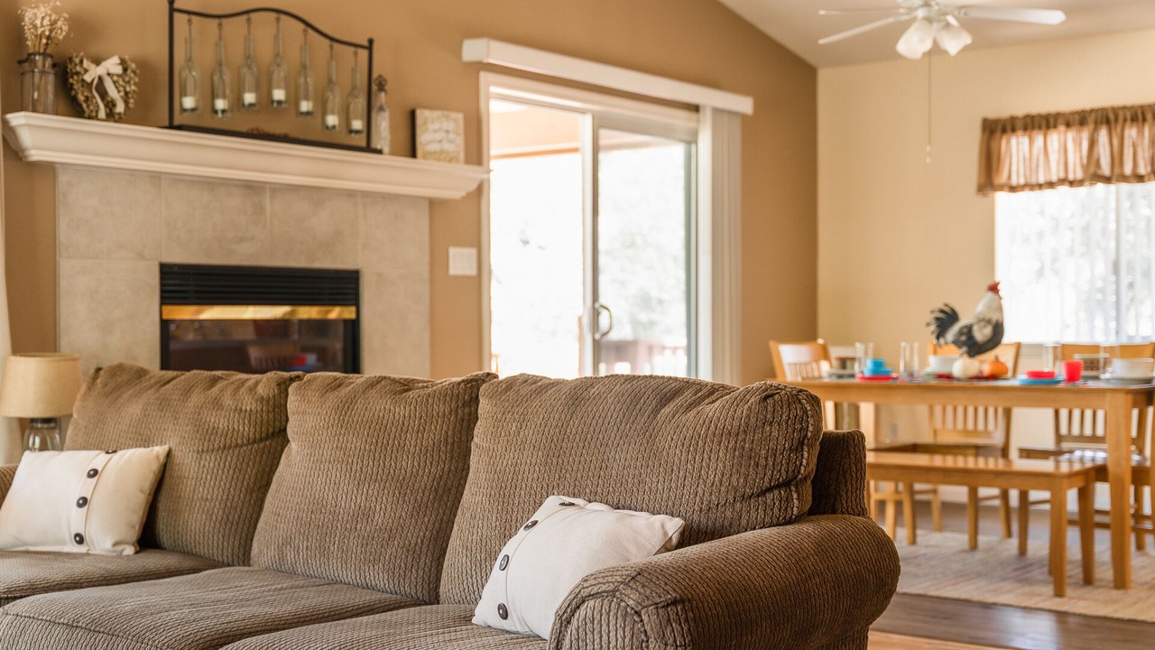 Photo of Livingroom in Kernville