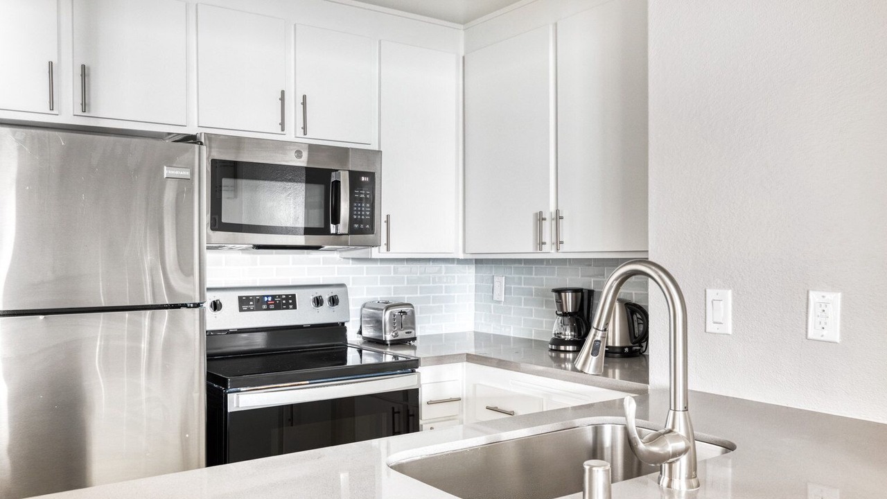 Photo of Kitchen in Warner Center