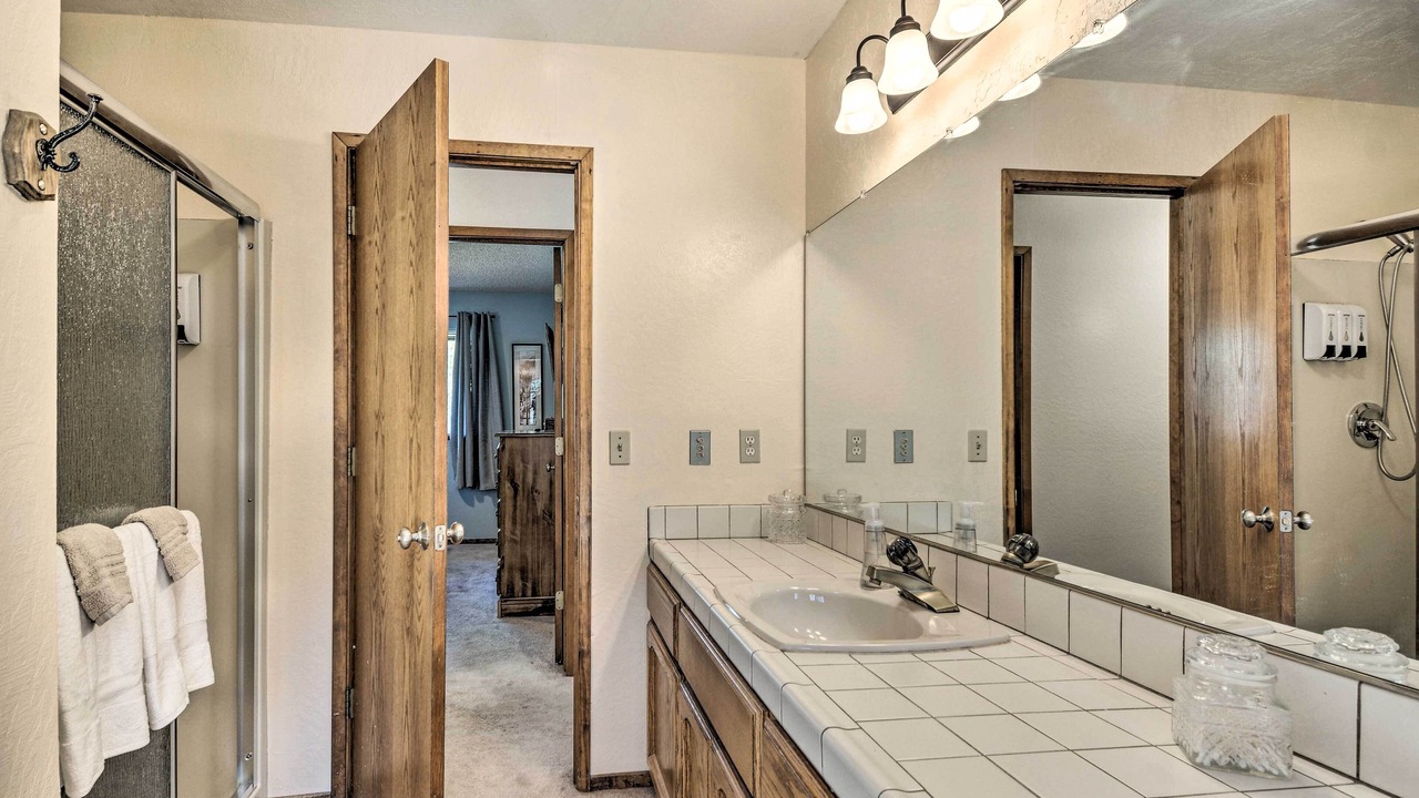 Photo of Bathroom in Groveland