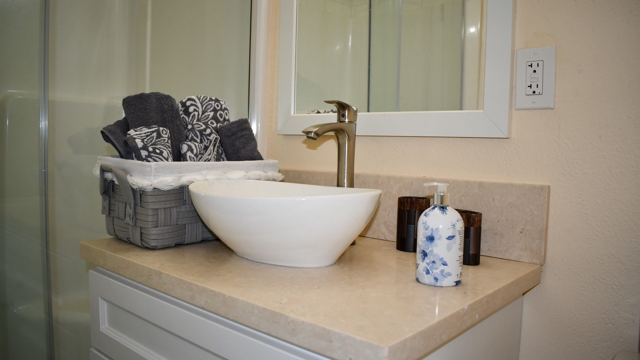 Photo of Bathroom in Warner Center
