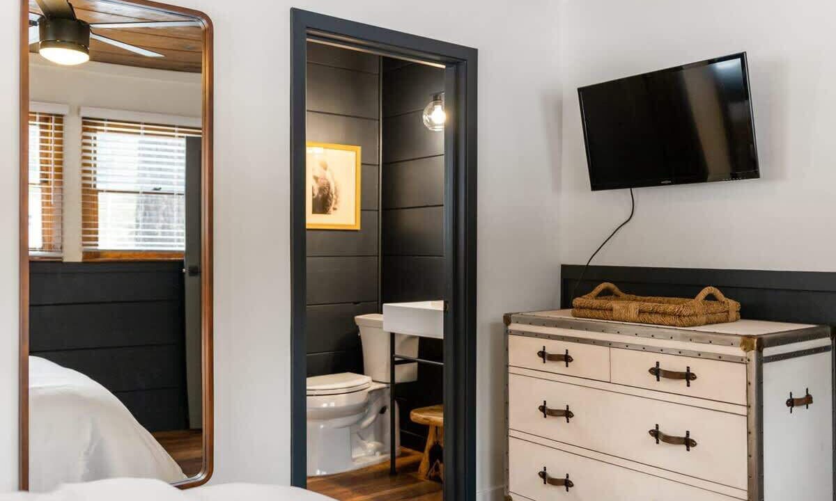 Photo of Bedroom in Tahoe Valley