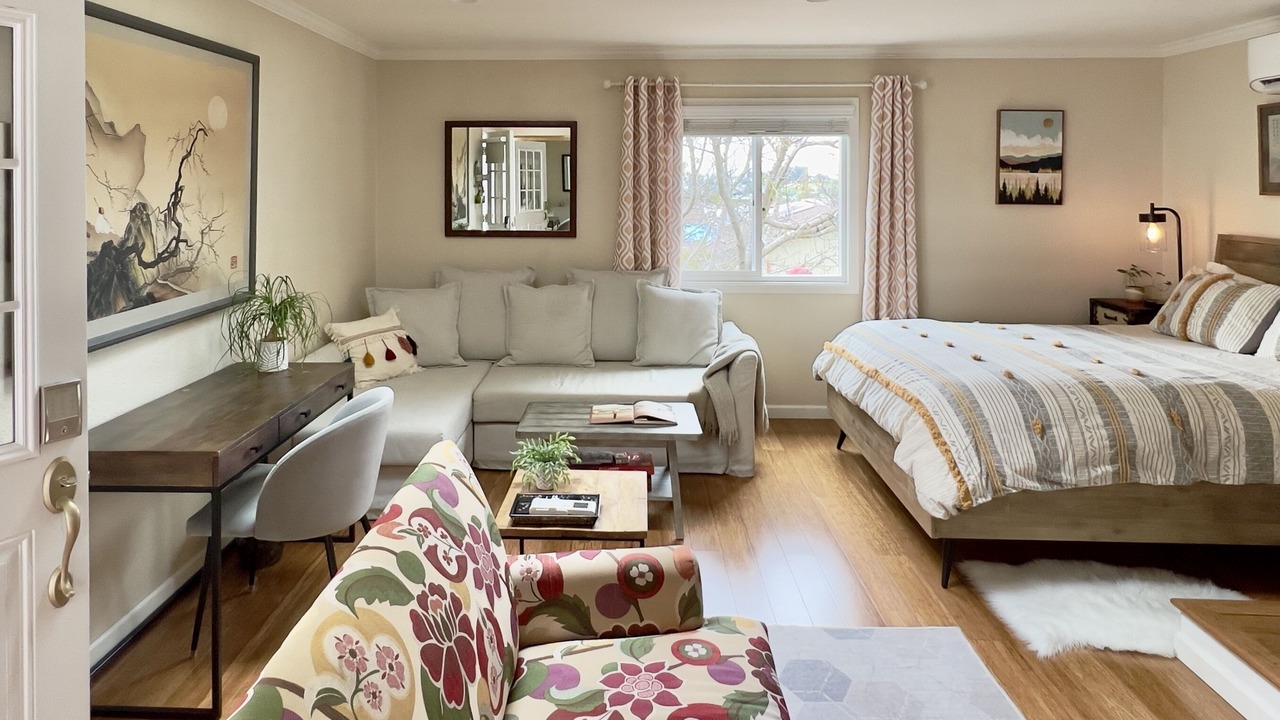 Photo of Bedroom in Castro Valley
