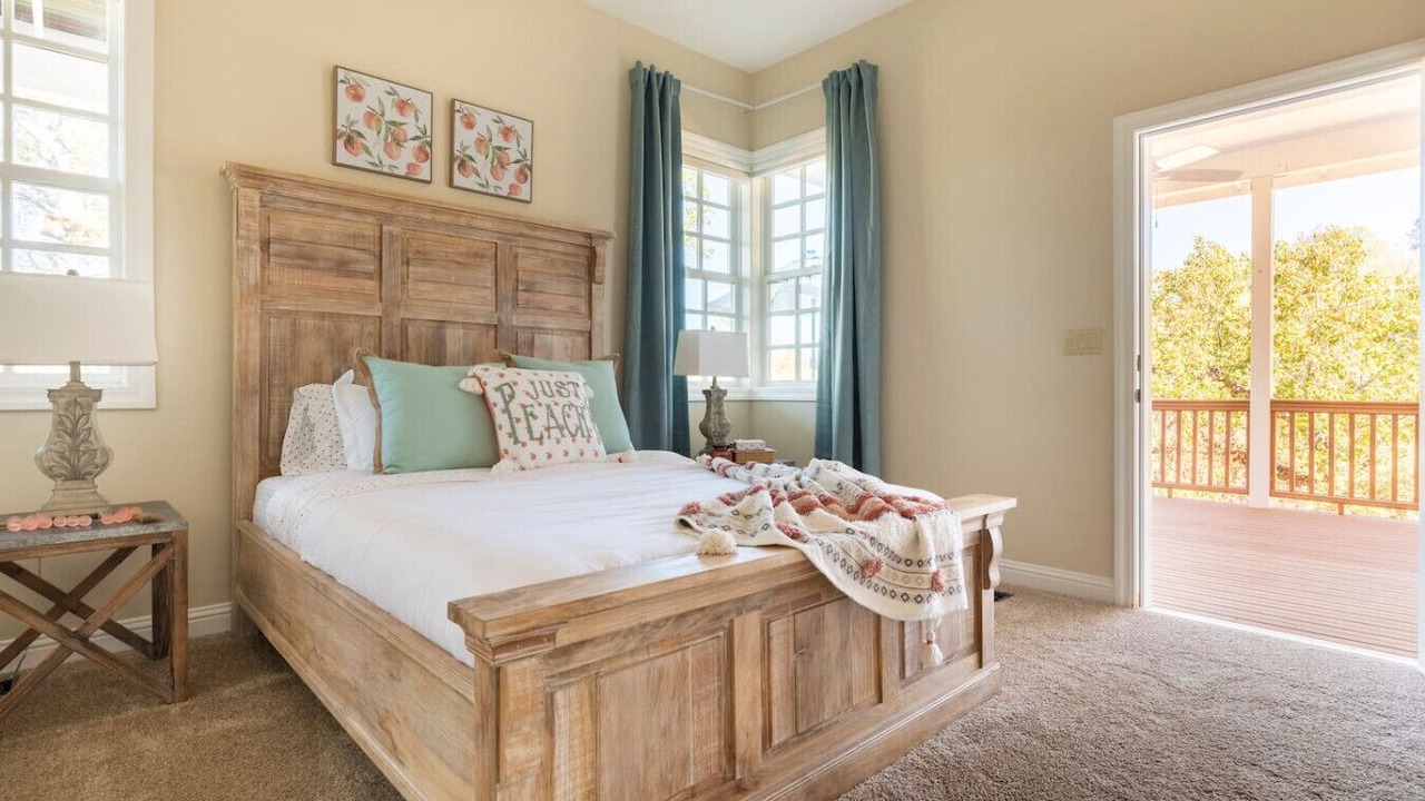 Photo of Bedroom in Coarsegold