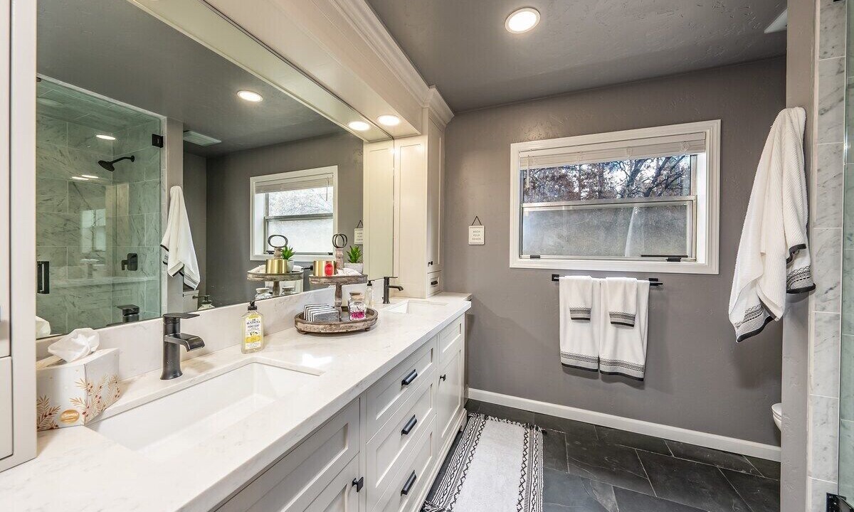 Photo of Bathroom in Dogwood Mountain